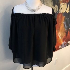 T-Bags Los Angeles Cold Shoulder Flounce Blouse